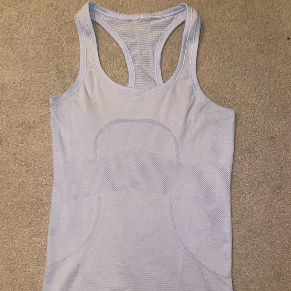 Lululemon tank!